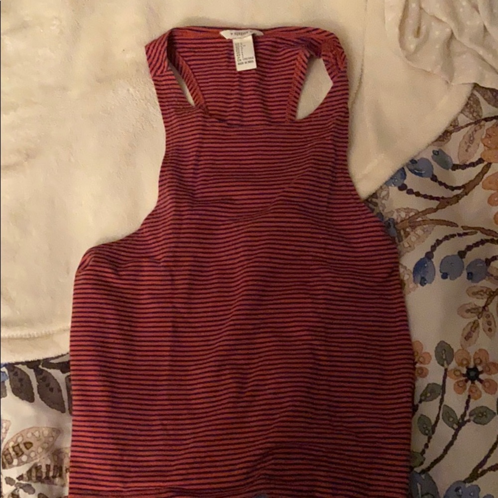 Forever 21 red and black crop top